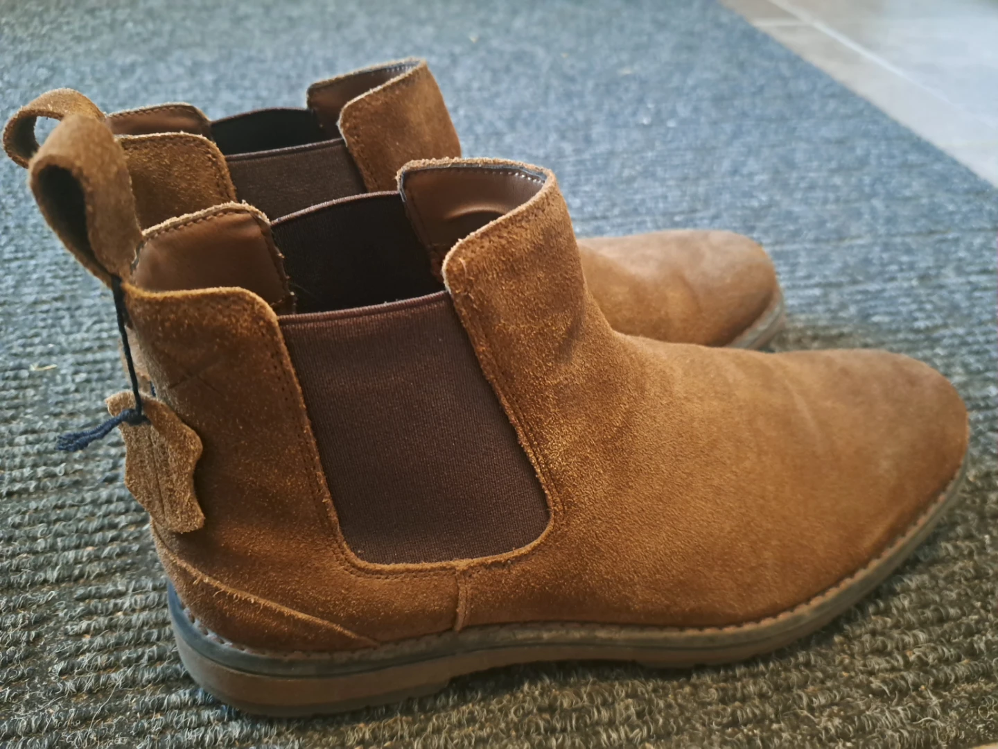 Size 8  Brown Suede Chelsea Boots - photo 4