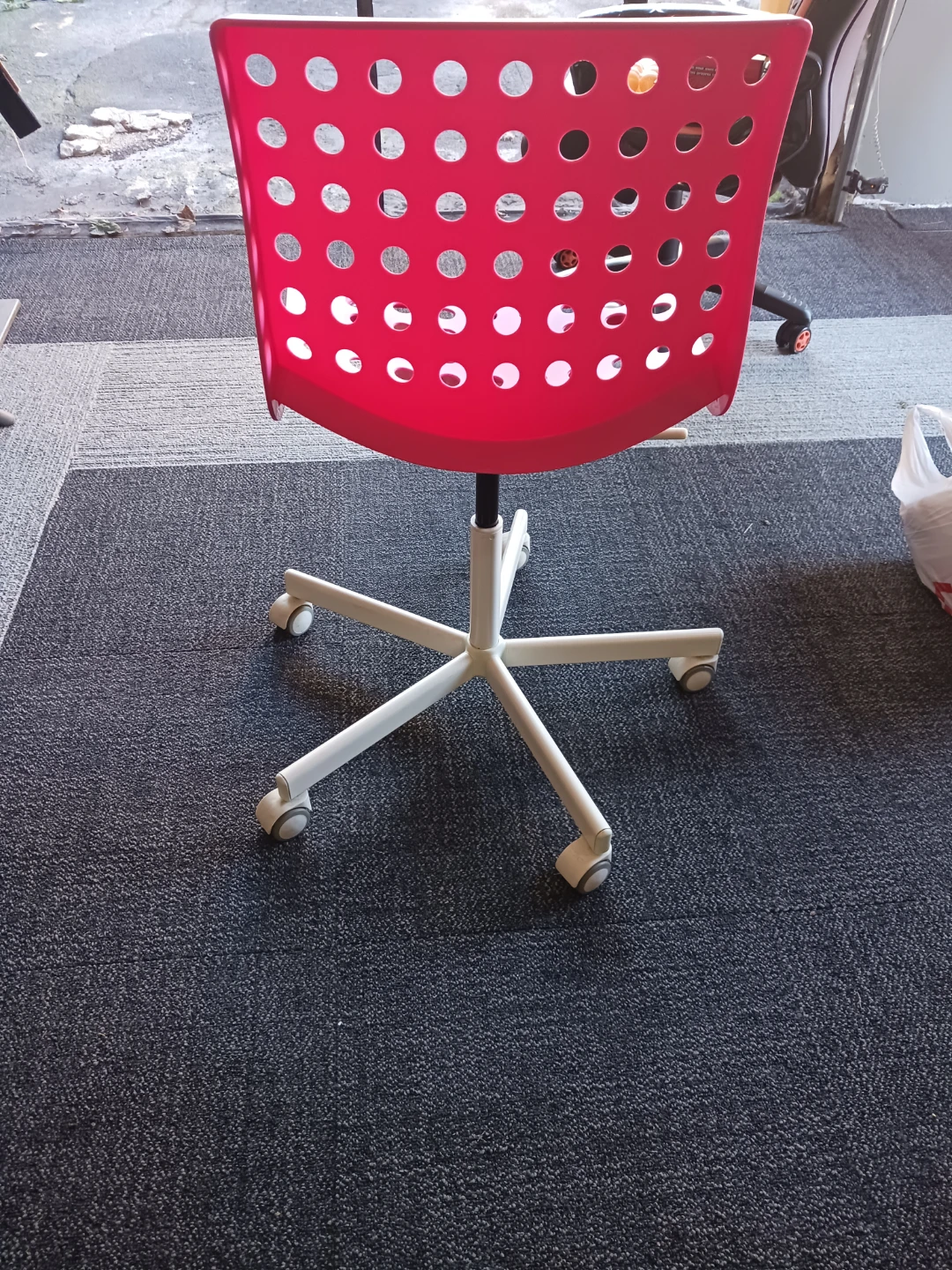 Pink Swivel Office Chair - photo 2