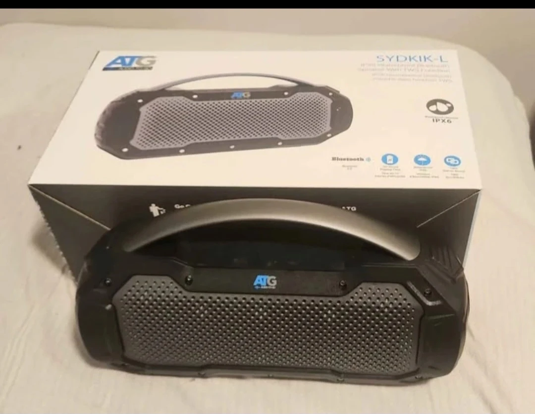 Bluetooth speaker! VERY LOUD! GREAT BASS!