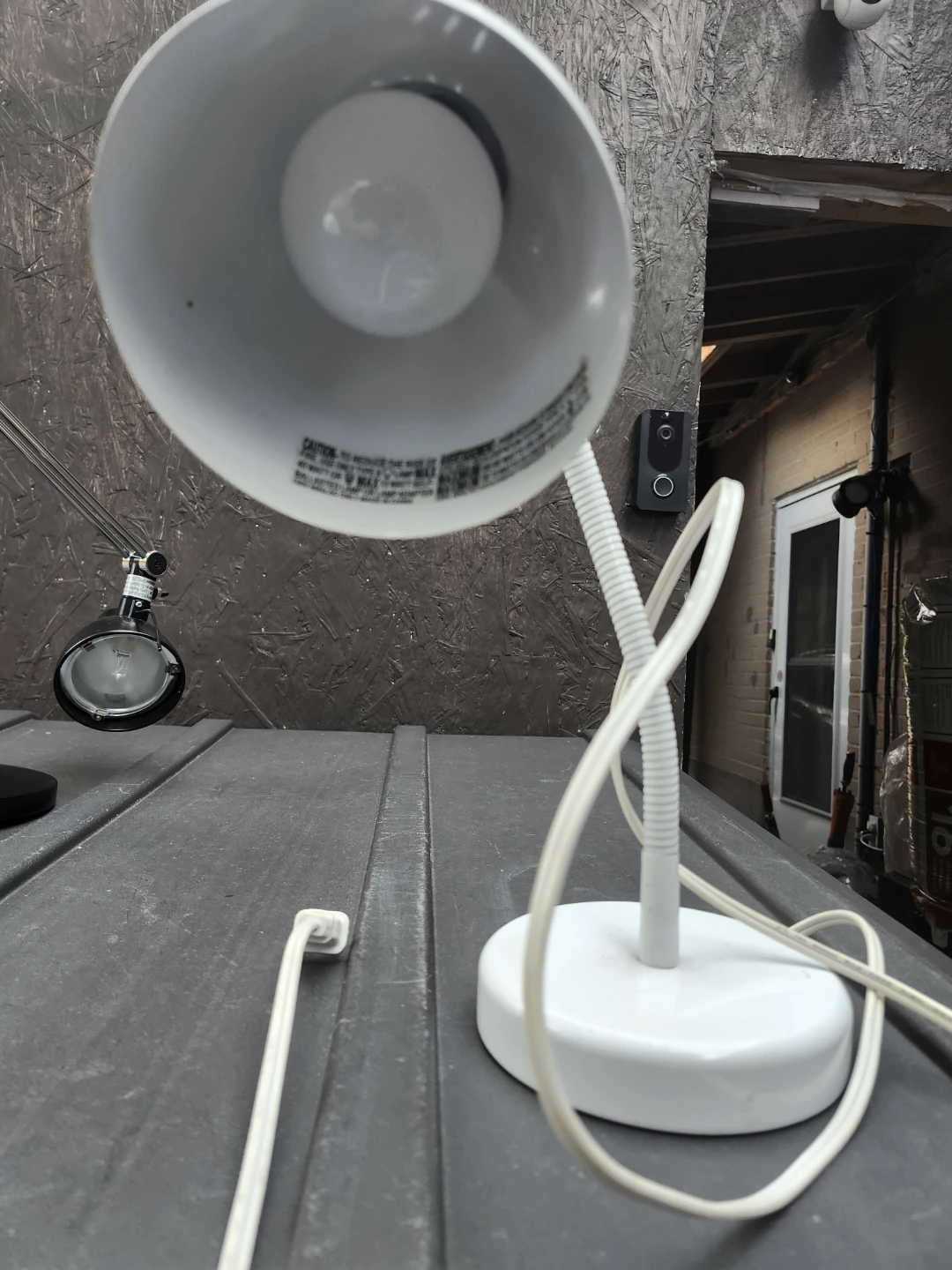White Gooseneck Desk Lamp - photo 3