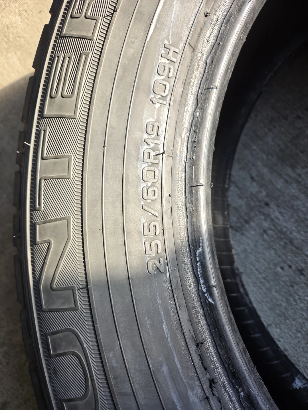 255/60R19 Sumitomo Encounter HT - photo 5