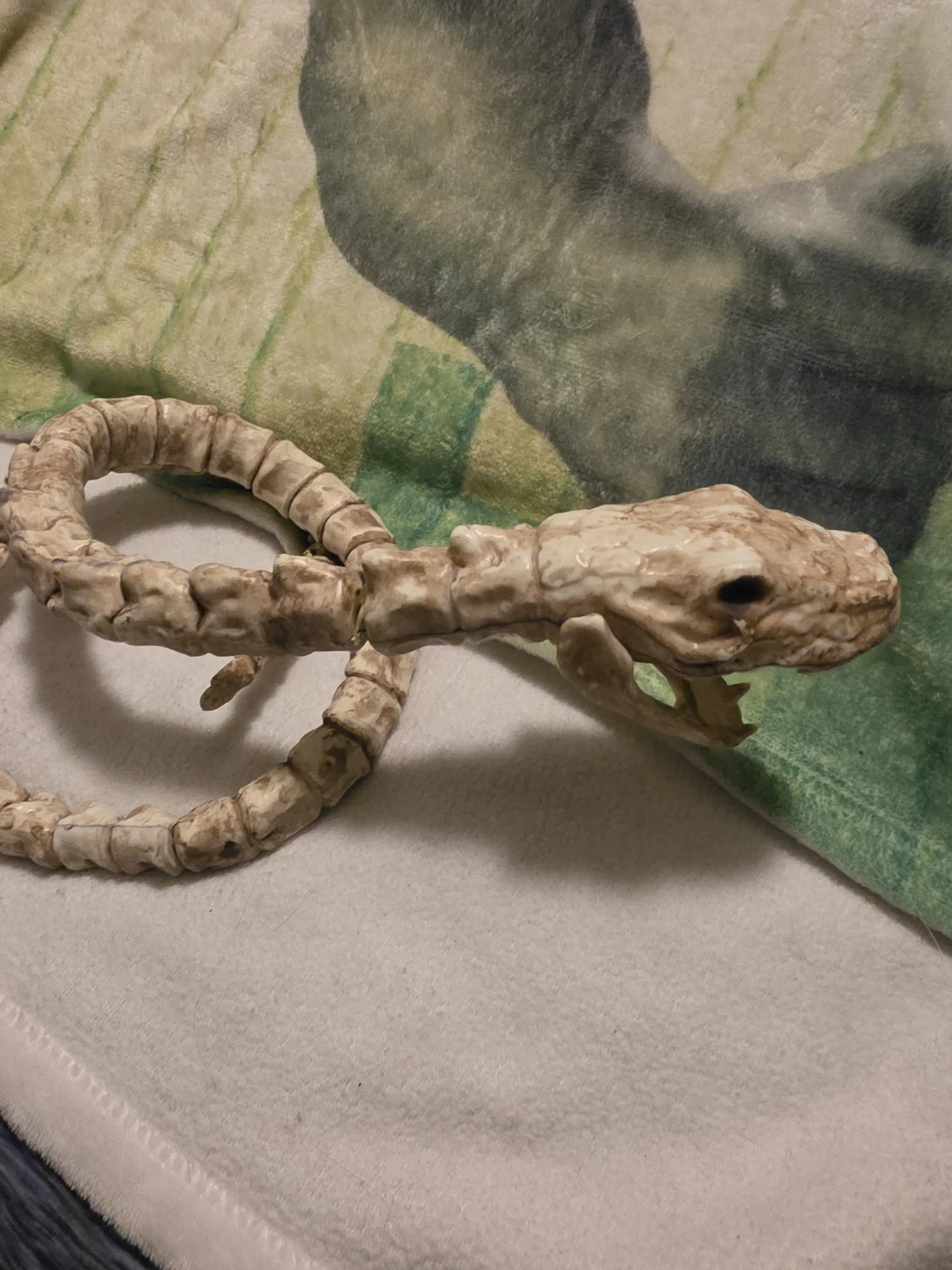 Articulated Bone Skeleton Snake Toy - photo 4