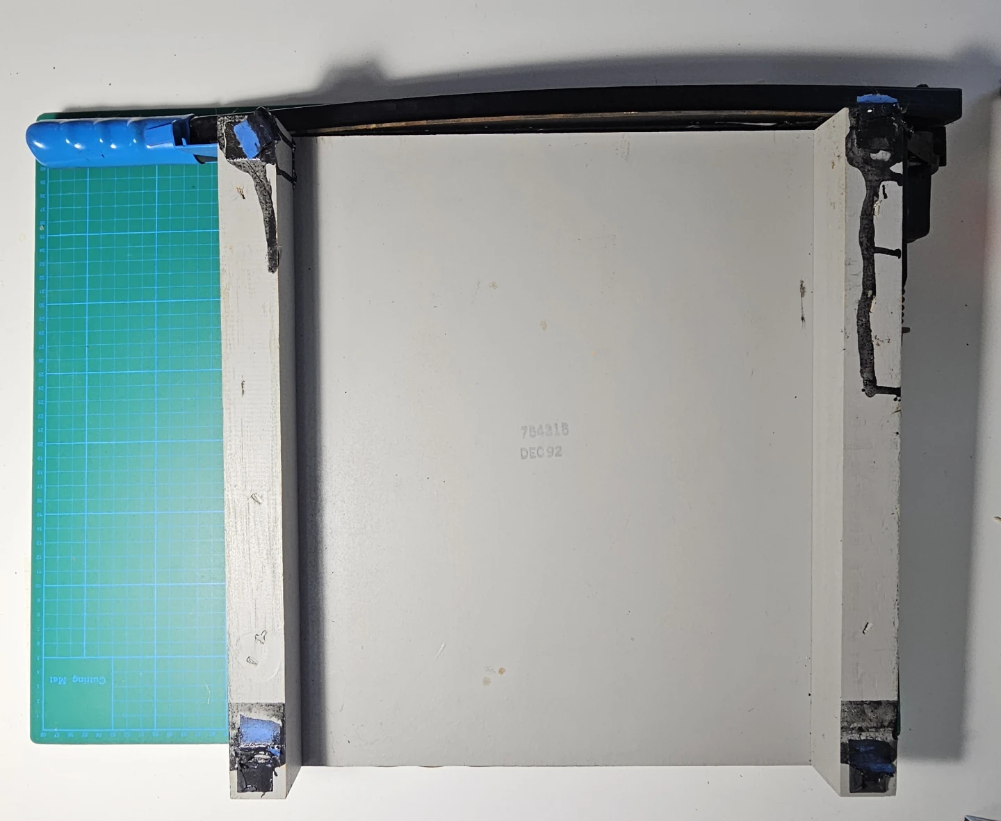 Guillotine - photo 2
