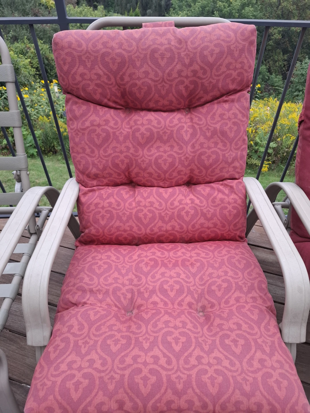 6 patio chairs with 2 foot rests - photo 3