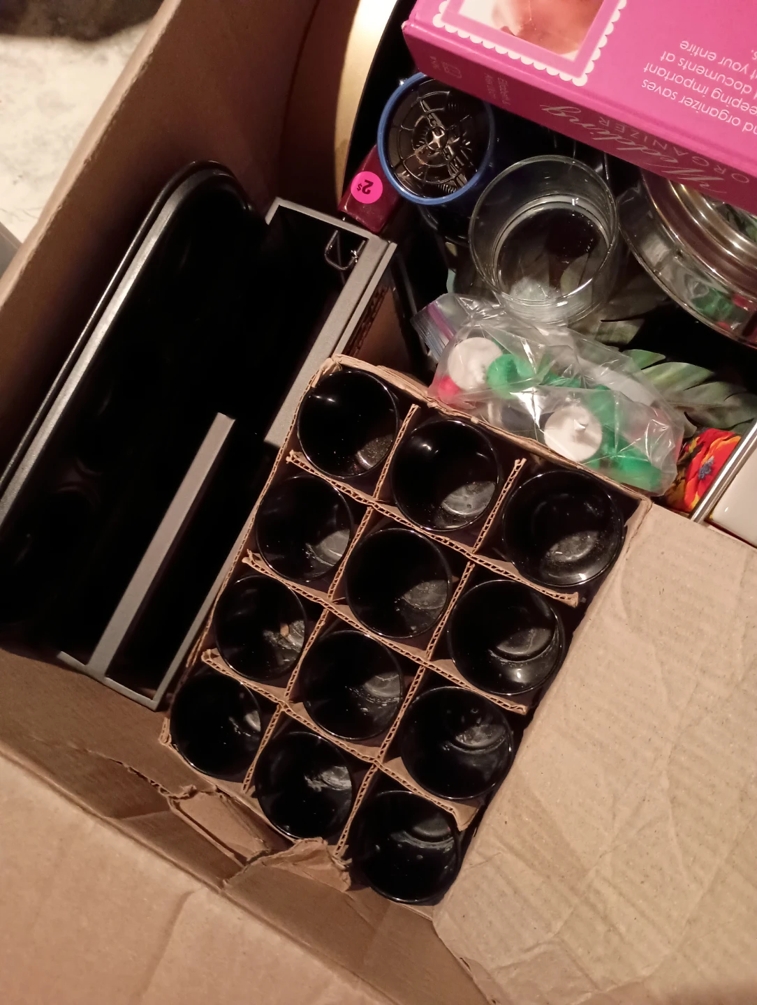 Medium Moving Box full of miscellaneous household otems - photo 3