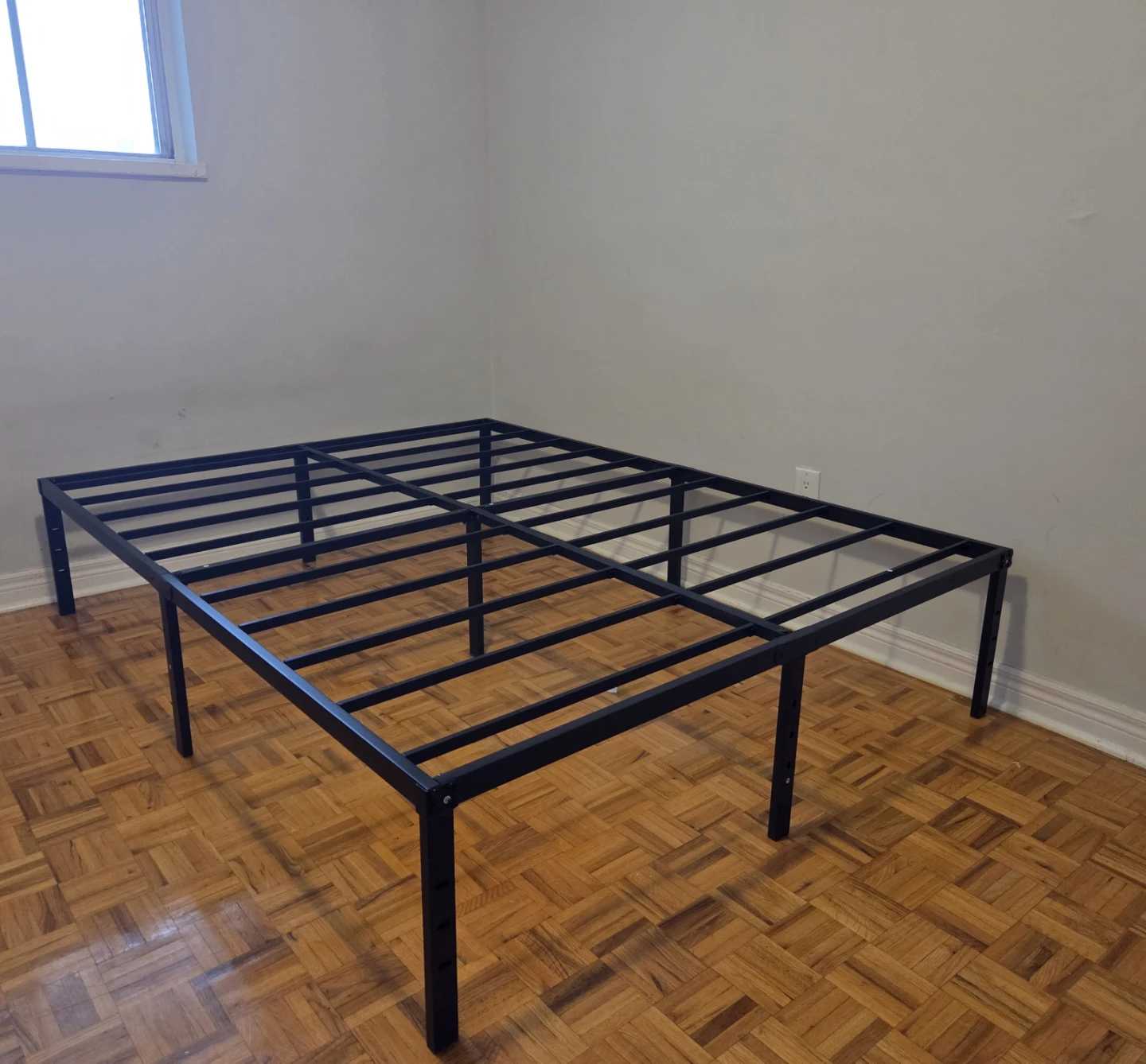 Queen size 16 Inch Metal Platform Bed Frame