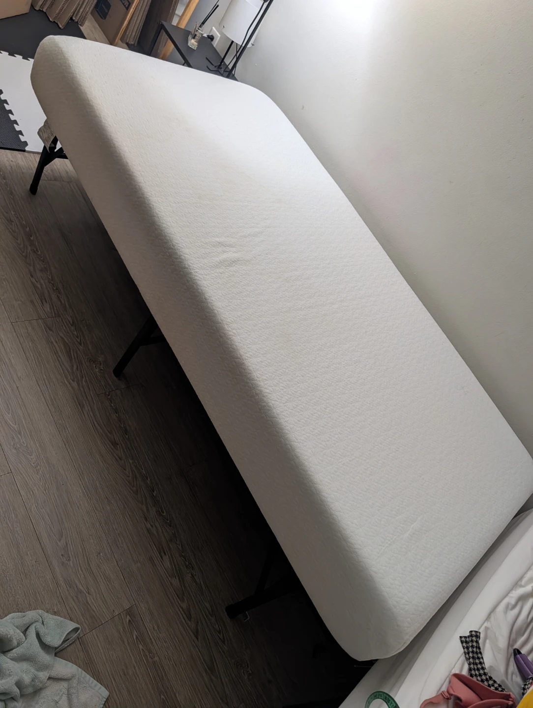 8 Inch memory foam - Zinus Twin Mattress