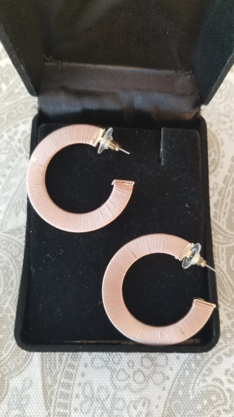 Rose gold tone hoop earrings - photo 2
