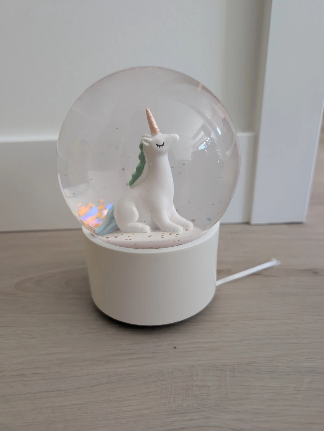 Unicorn snow globe lamp - photo 2