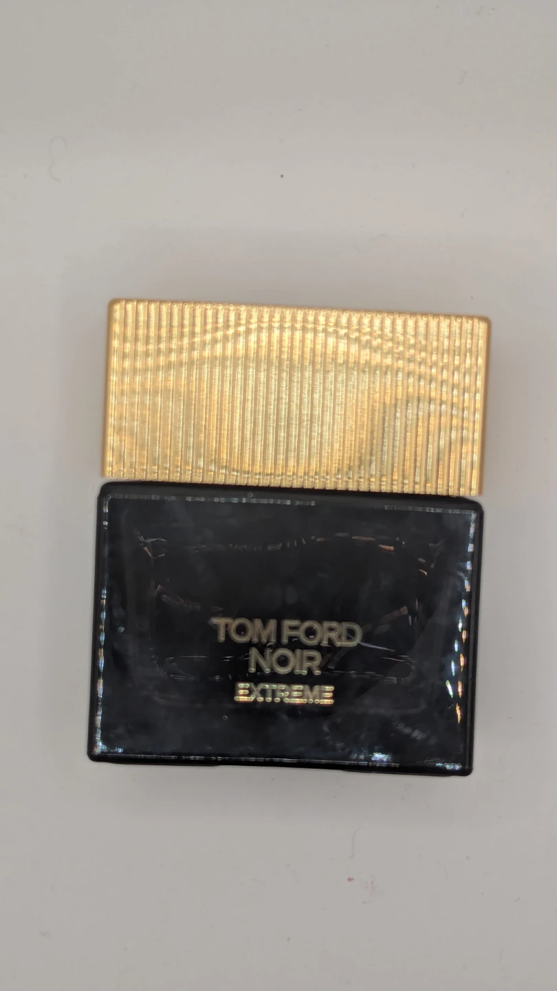 Tom Ford Noir Extreme Cologne 20 ml left