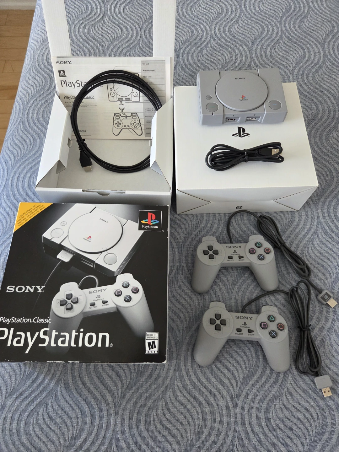 Sony PlayStation Classic Console - photo 2