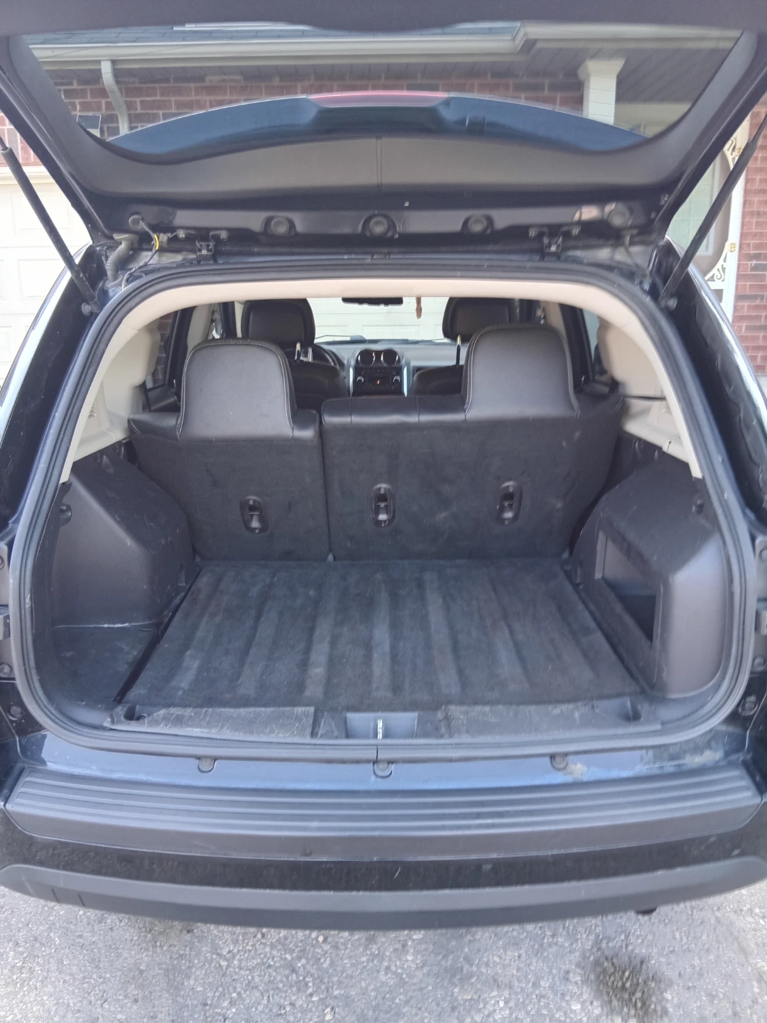 Jeep Compass 4x4 SUV - photo 3