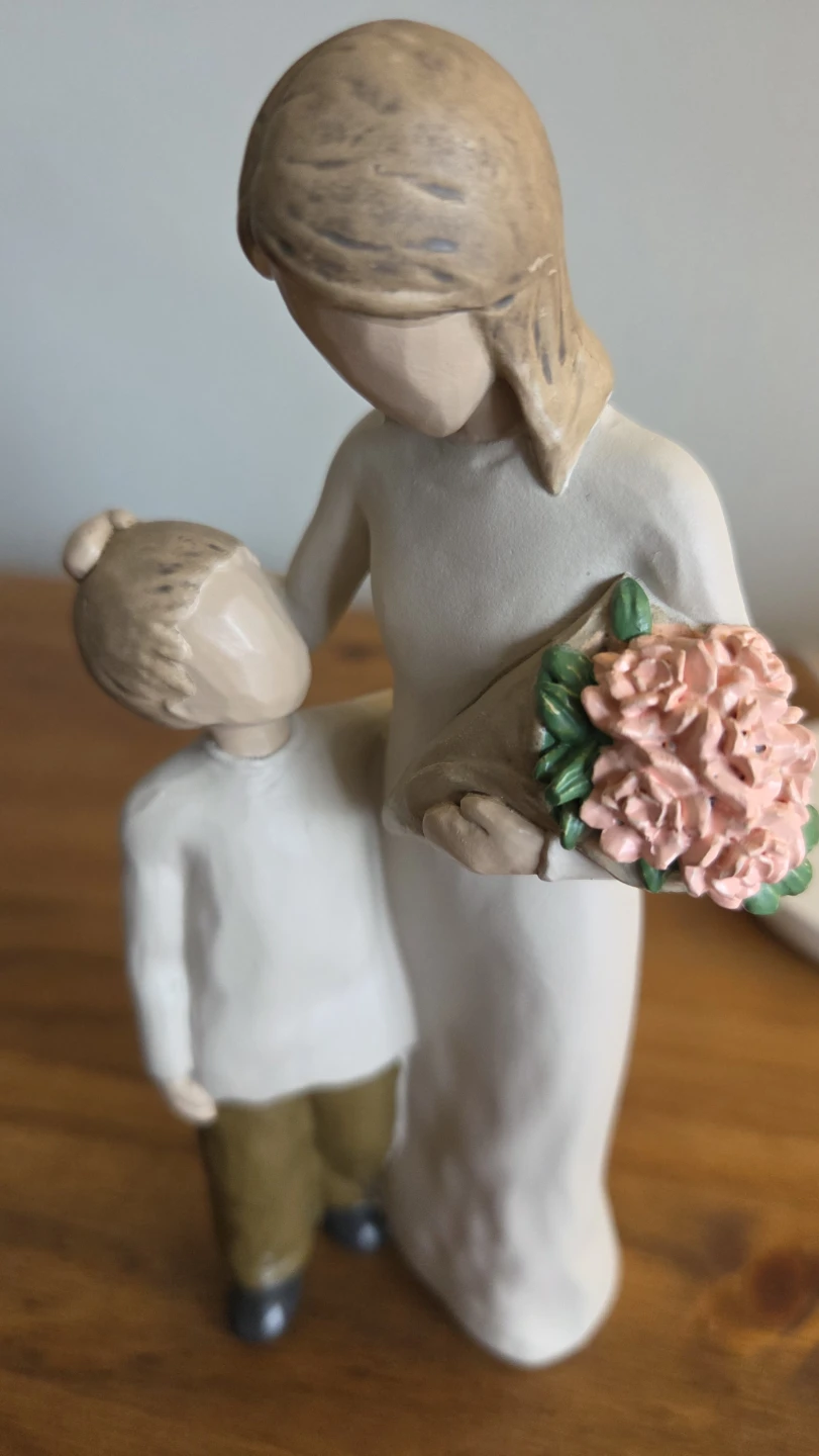 Mother's Love - Mother & Child Statue Bouquet - Home Decor *new - photo 3