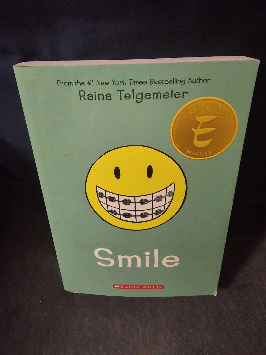 Smile by Raina Telgemeier Graphic Novel