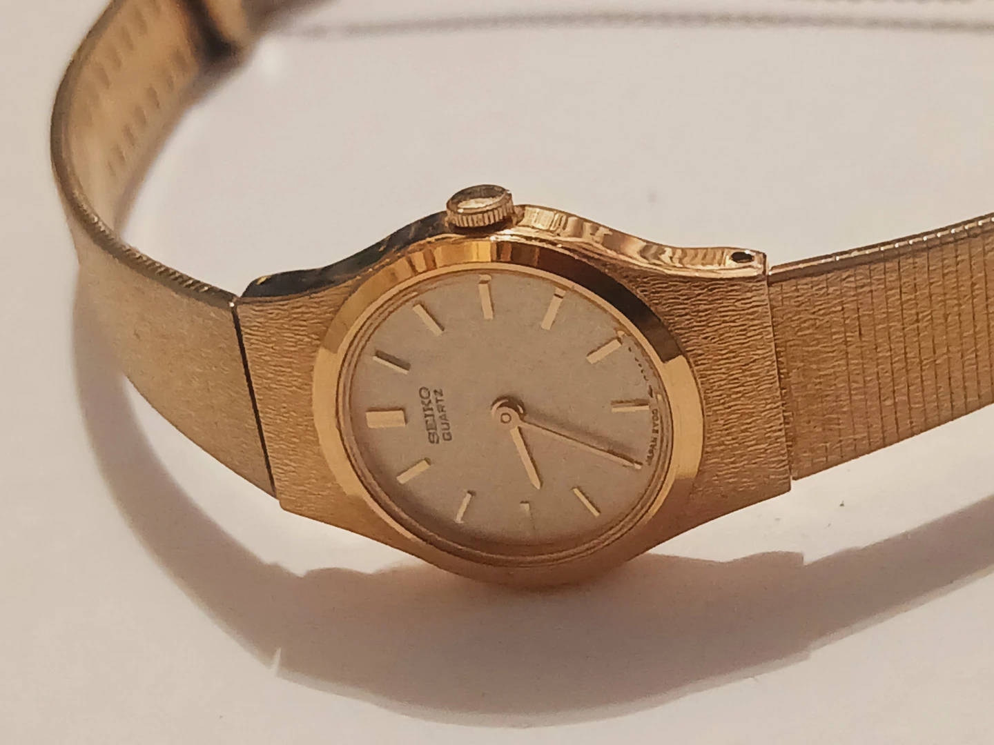 Vintage Seiko Japanese Ladies Gold-Tone Watch As is.
