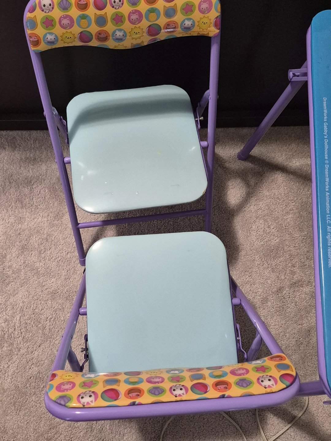 DreamWorks Gabby's Dollhouse Kids Table and Chairs Set