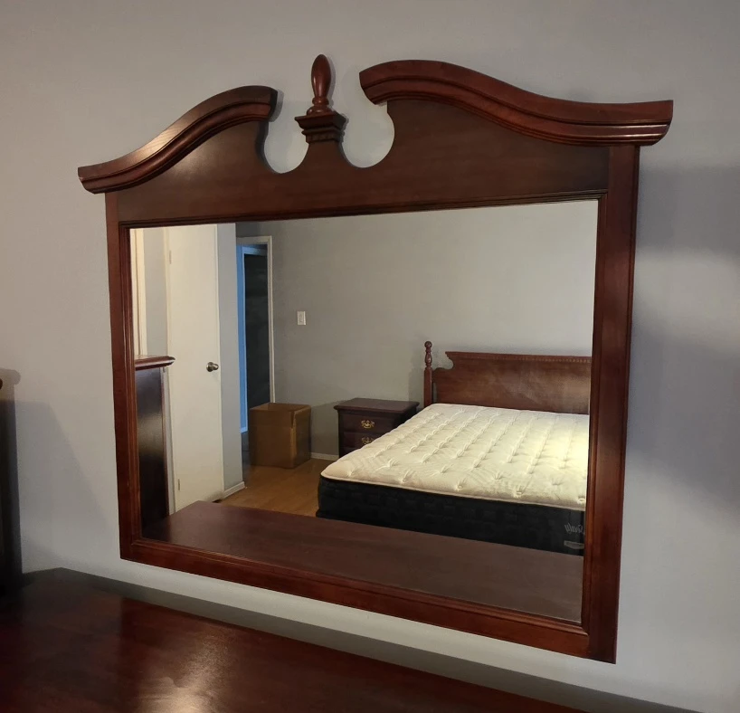 Traditional Chippendale 7-Pc Queen Bedroom Set & Sealy Mattress - photo 5