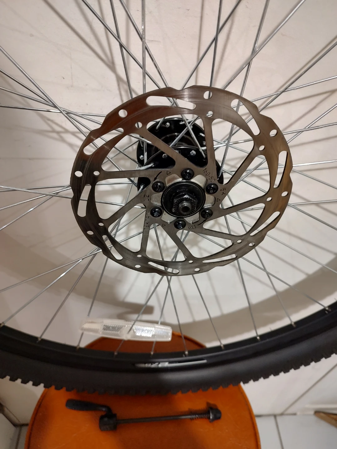 Brand New 27.5 front wheel with disk, downtown - photo 2