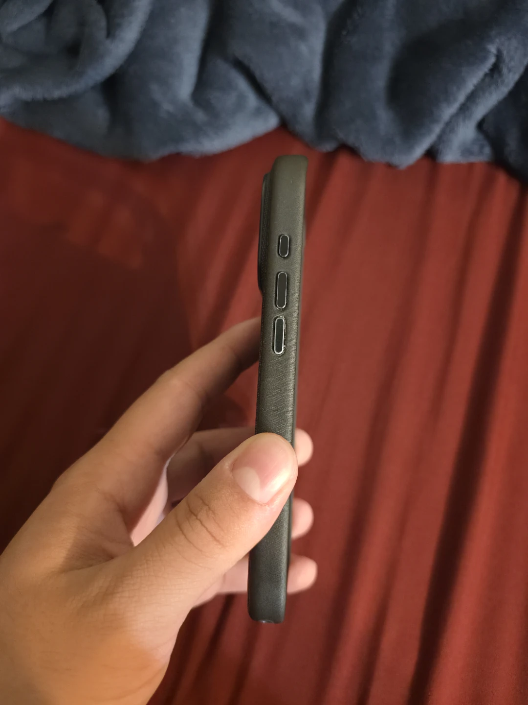 Apple iPhone 15 Pro - photo 4