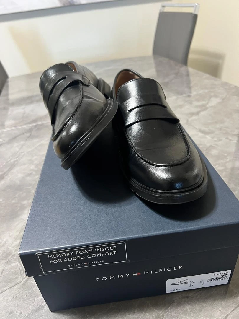 Tommy Hilfiger Black Loafers - Size 9.5 - photo 3