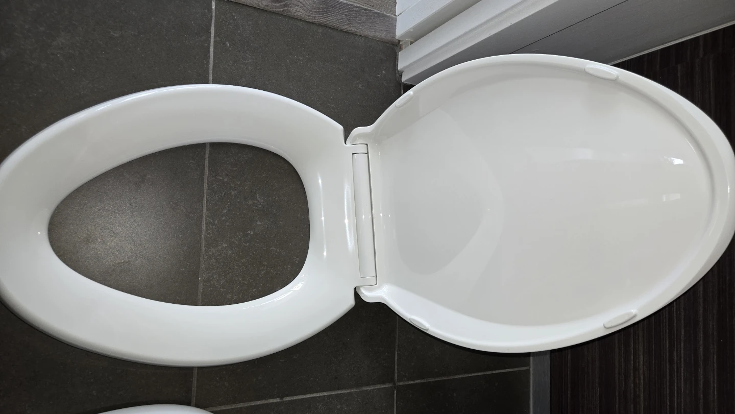 Kohler Cachet Toilet Seat - photo 2