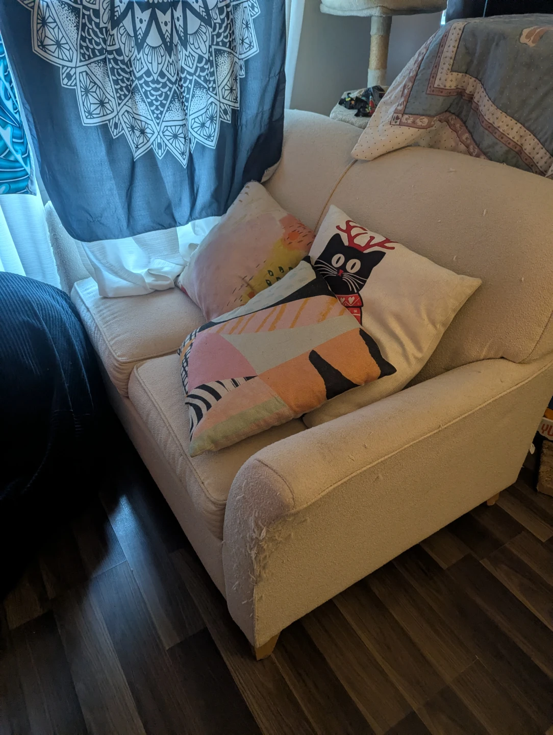 Cream Bouclé Loveseat pullout