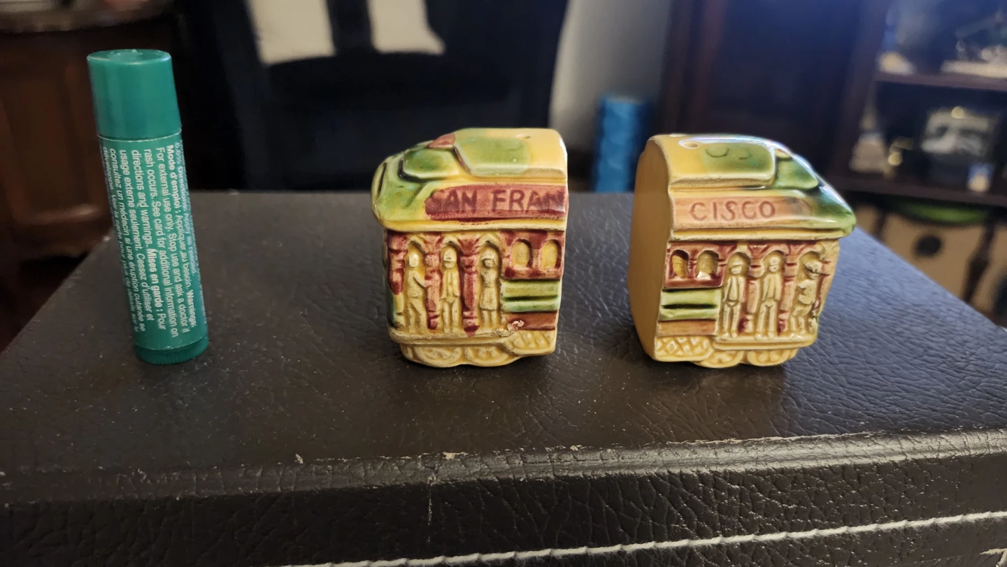 San Francisco Themed Salt & Pepper Shakers - photo 2