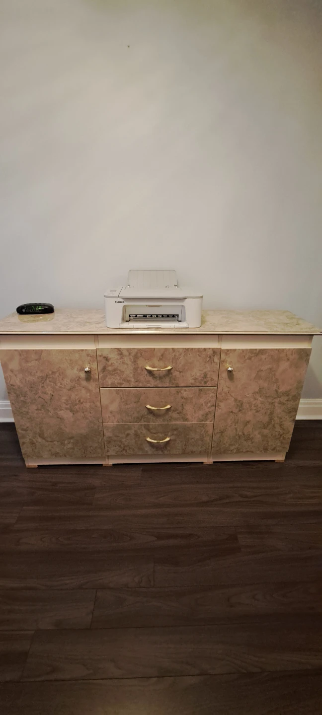 FREE: 1 dresser and 2 chairs