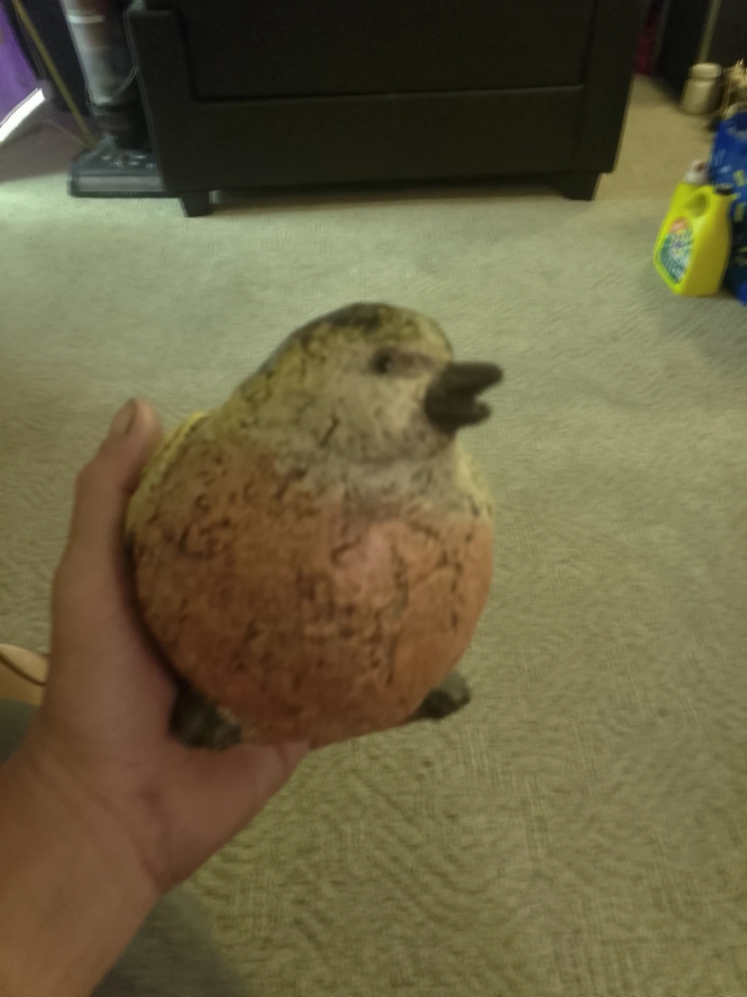 Decorative bird figurine