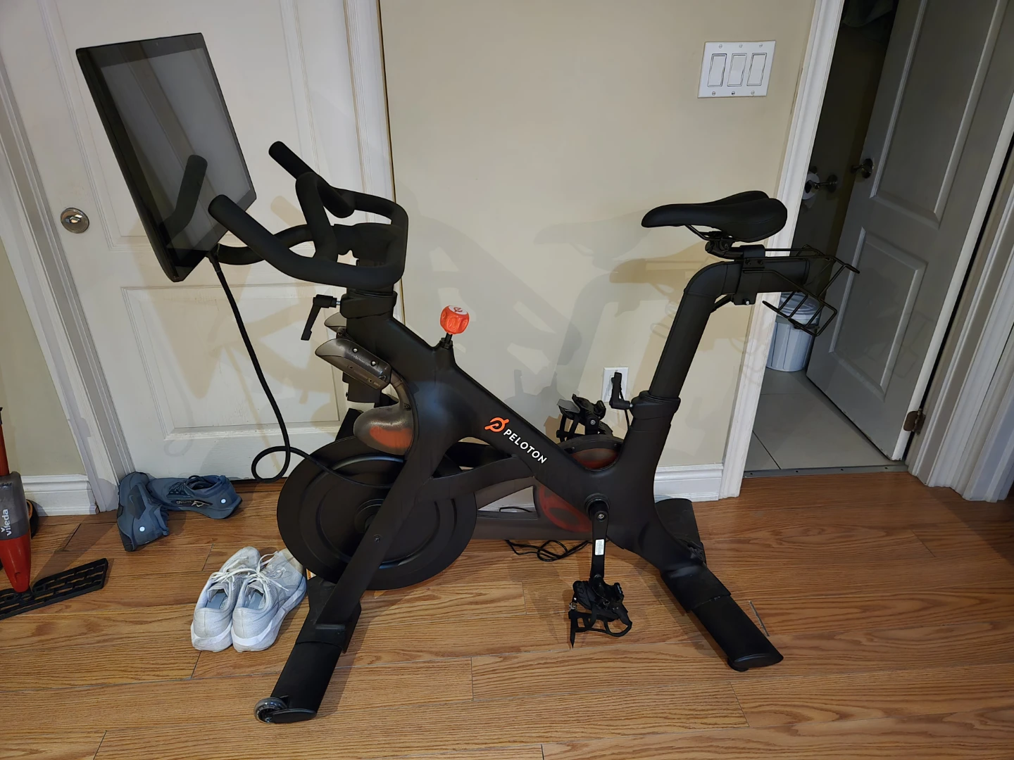 Peloton Spin Bike - photo 4