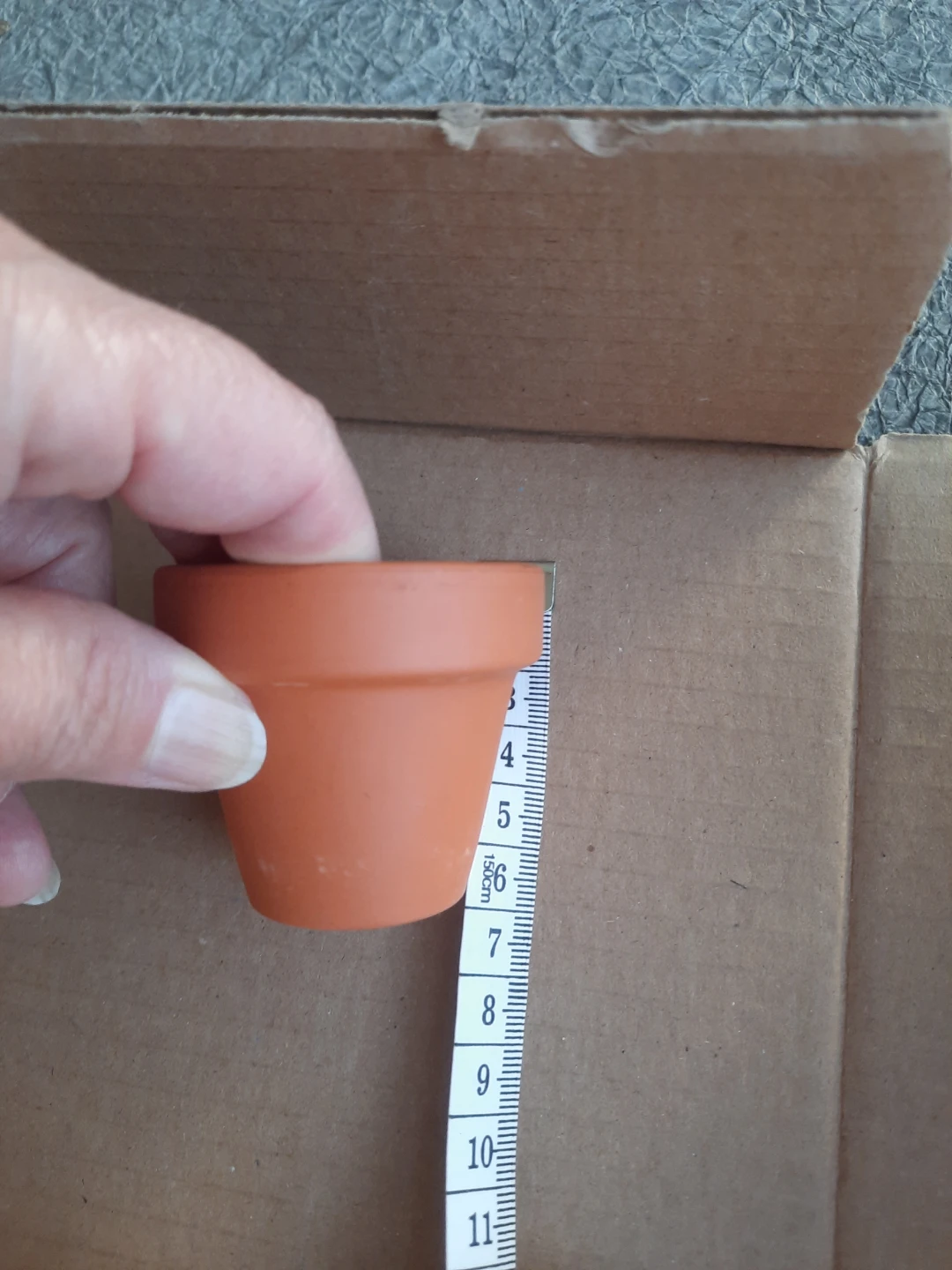 Set of 24  Small Terracotta Pots - photo 3