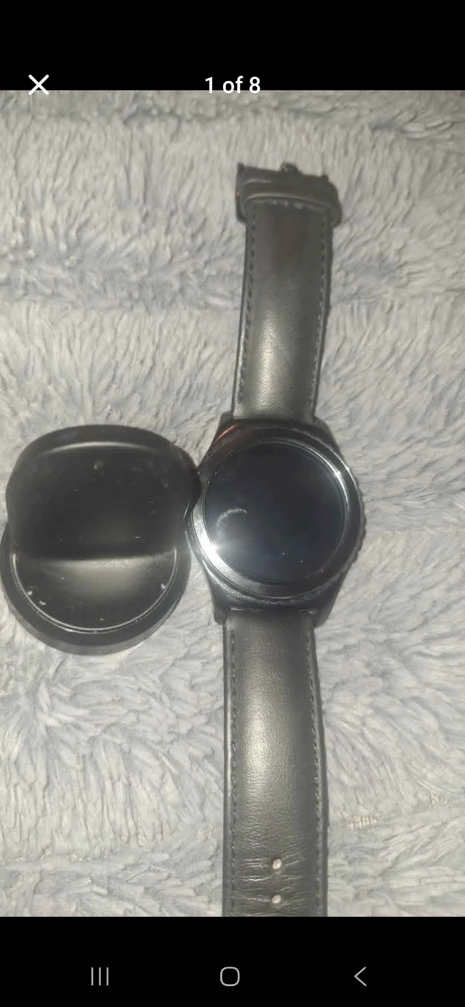 Samsung Gear S2 Smartwatch with Charger