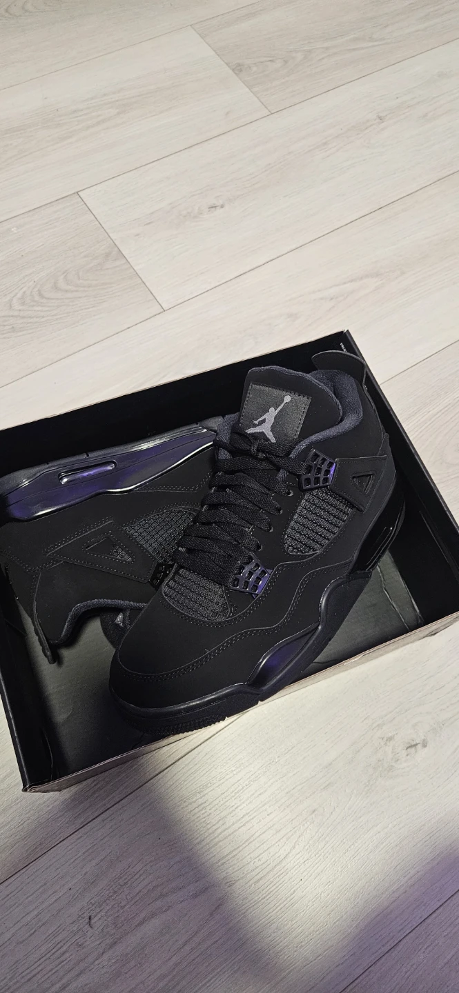Air Jordan 4 Retro Black Cat Size 9.5 - photo 4