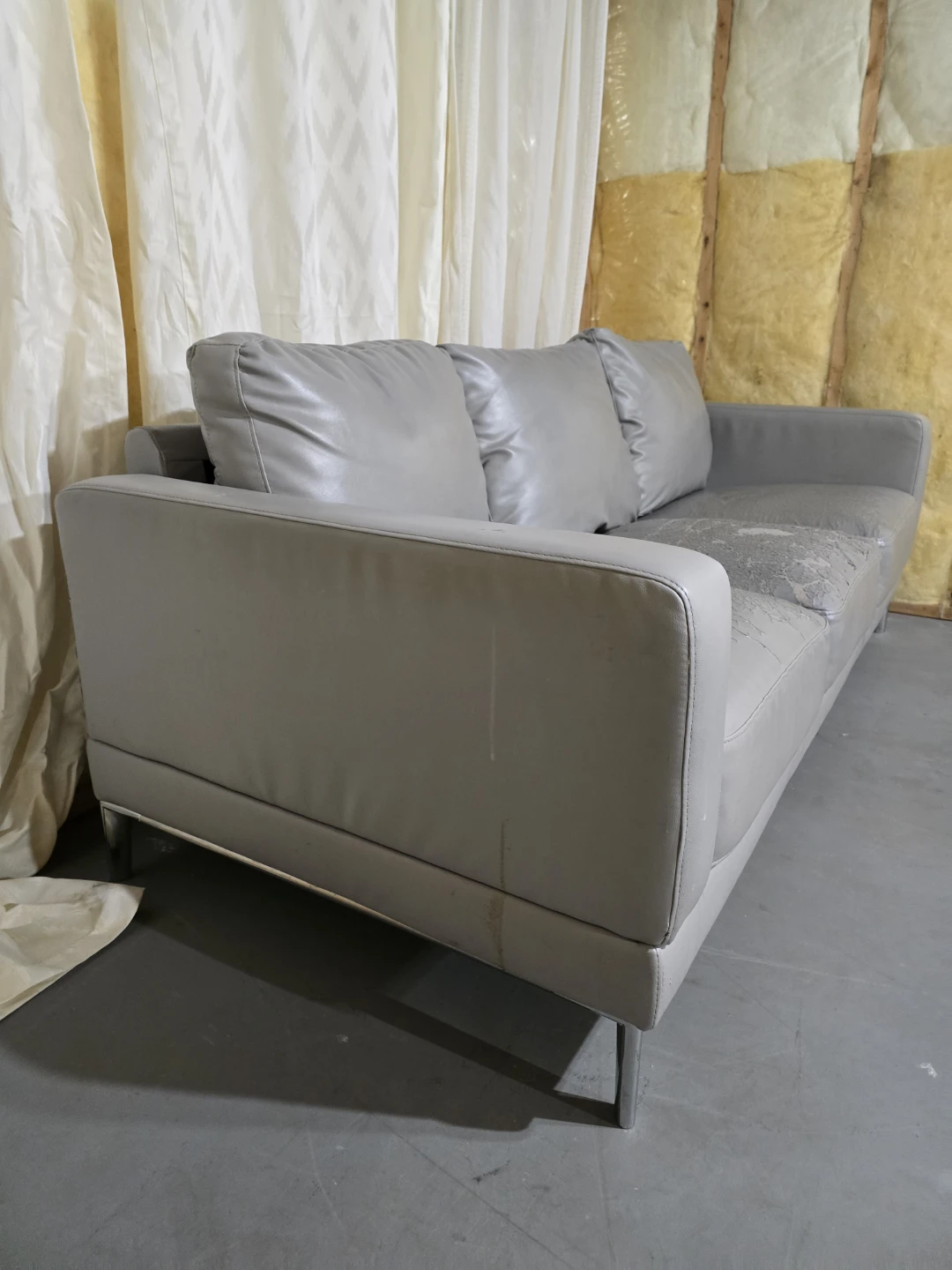 Three-Seater Grey Sofa - photo 3