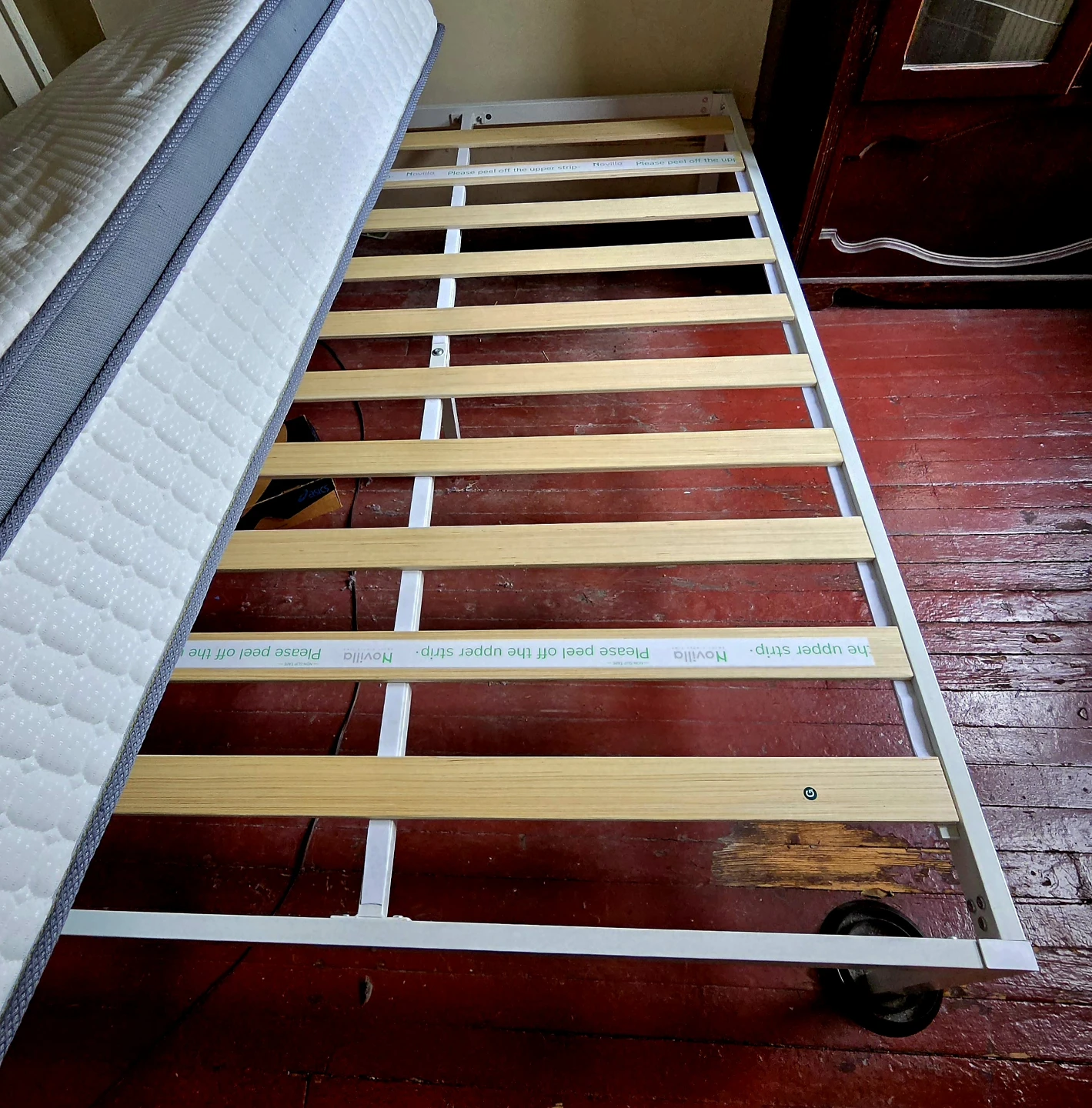 Full Size Mattress + Frame - photo 3