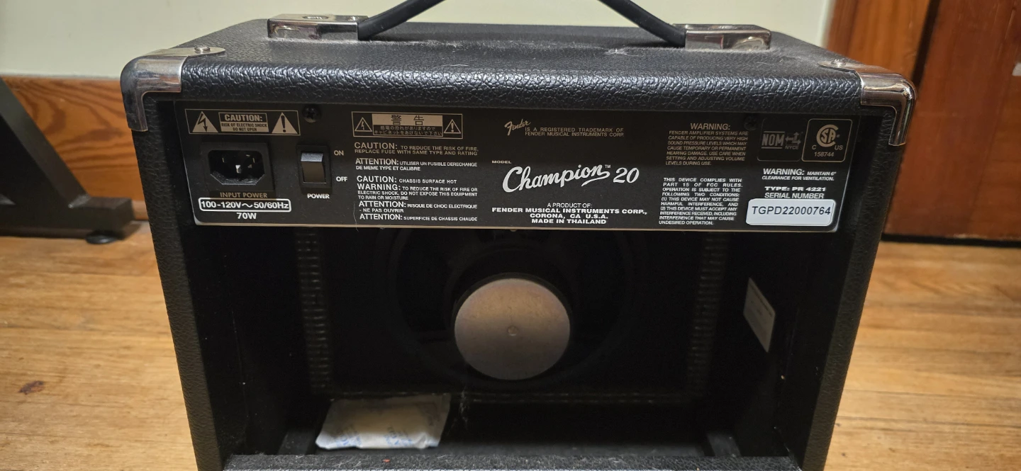Fender Champion 20 Guitar Amplifier - photo 3