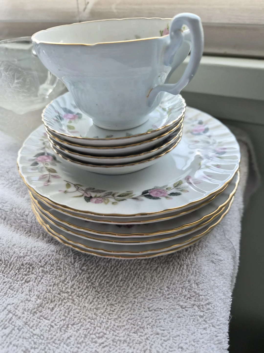 Creative Regency Rose Fine China Tea Set