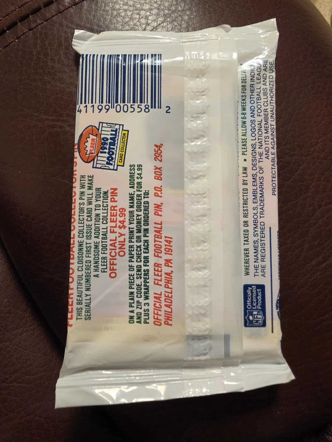 Unopened 1990 Fleer Football Premiere Edition Wax Pack - photo 2