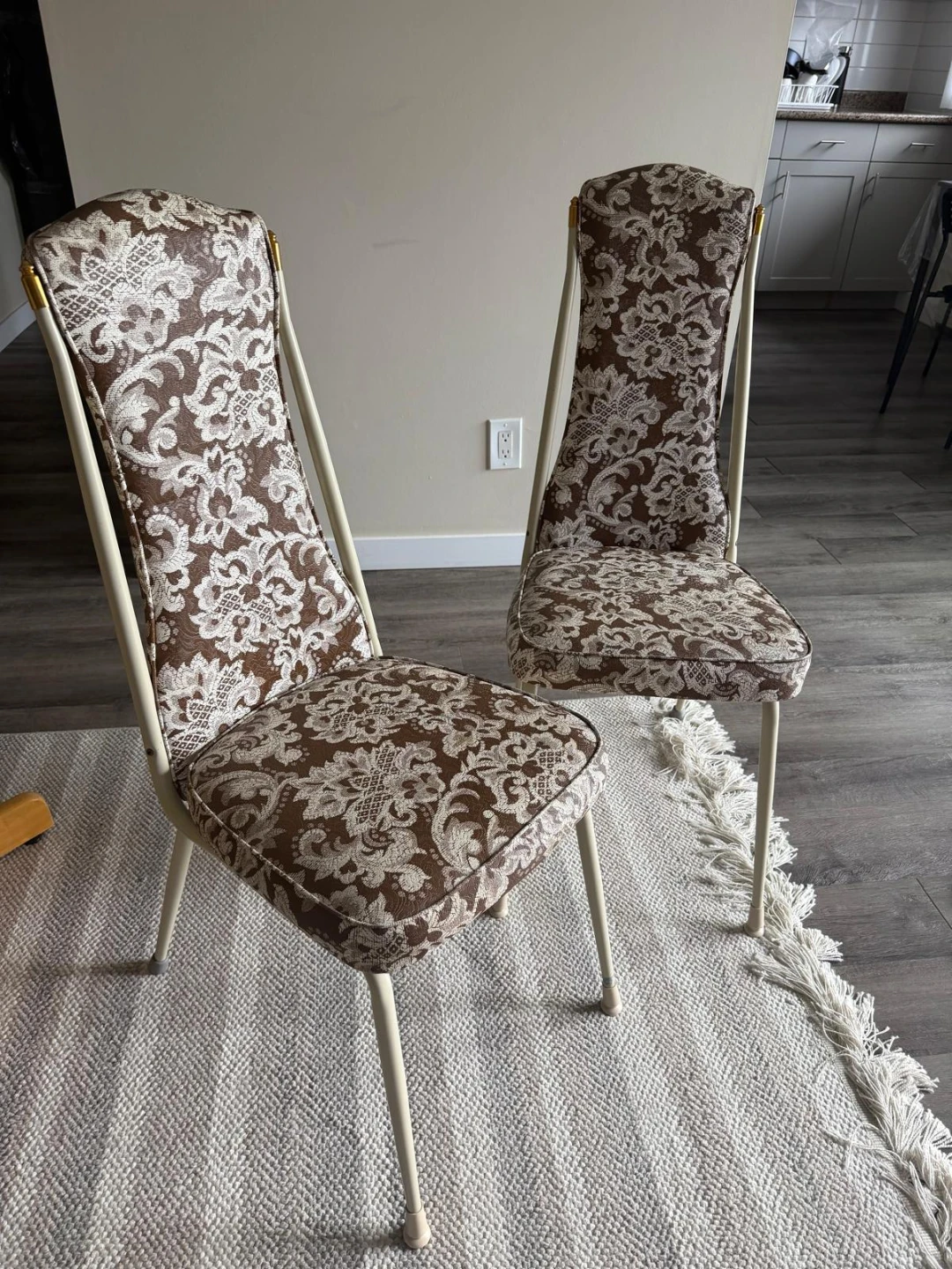 Solid Wood Dining Table with 2 Chairs - photo 5