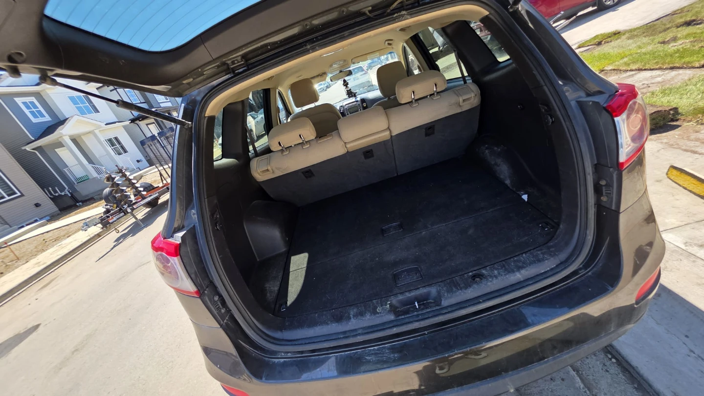 Car - photo 2