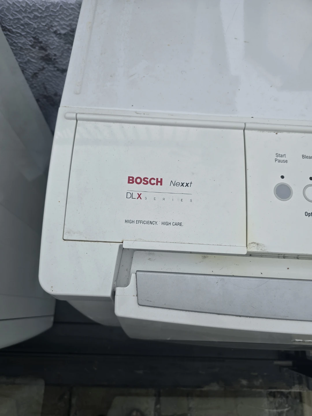 Bosch Nexxt DLX Series Front Load Washer - photo 2