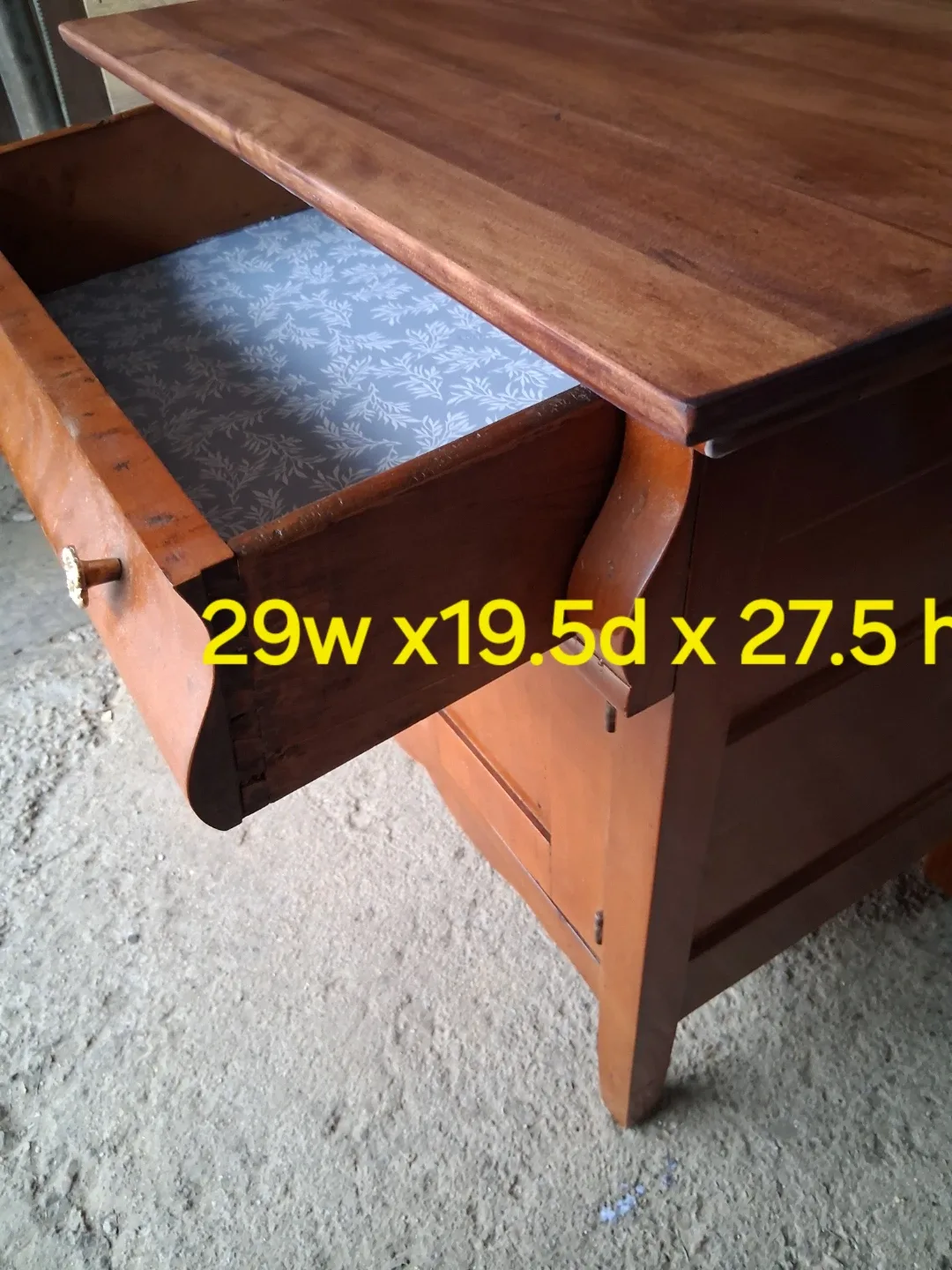 Wooden washstand side table with drawer - photo 5