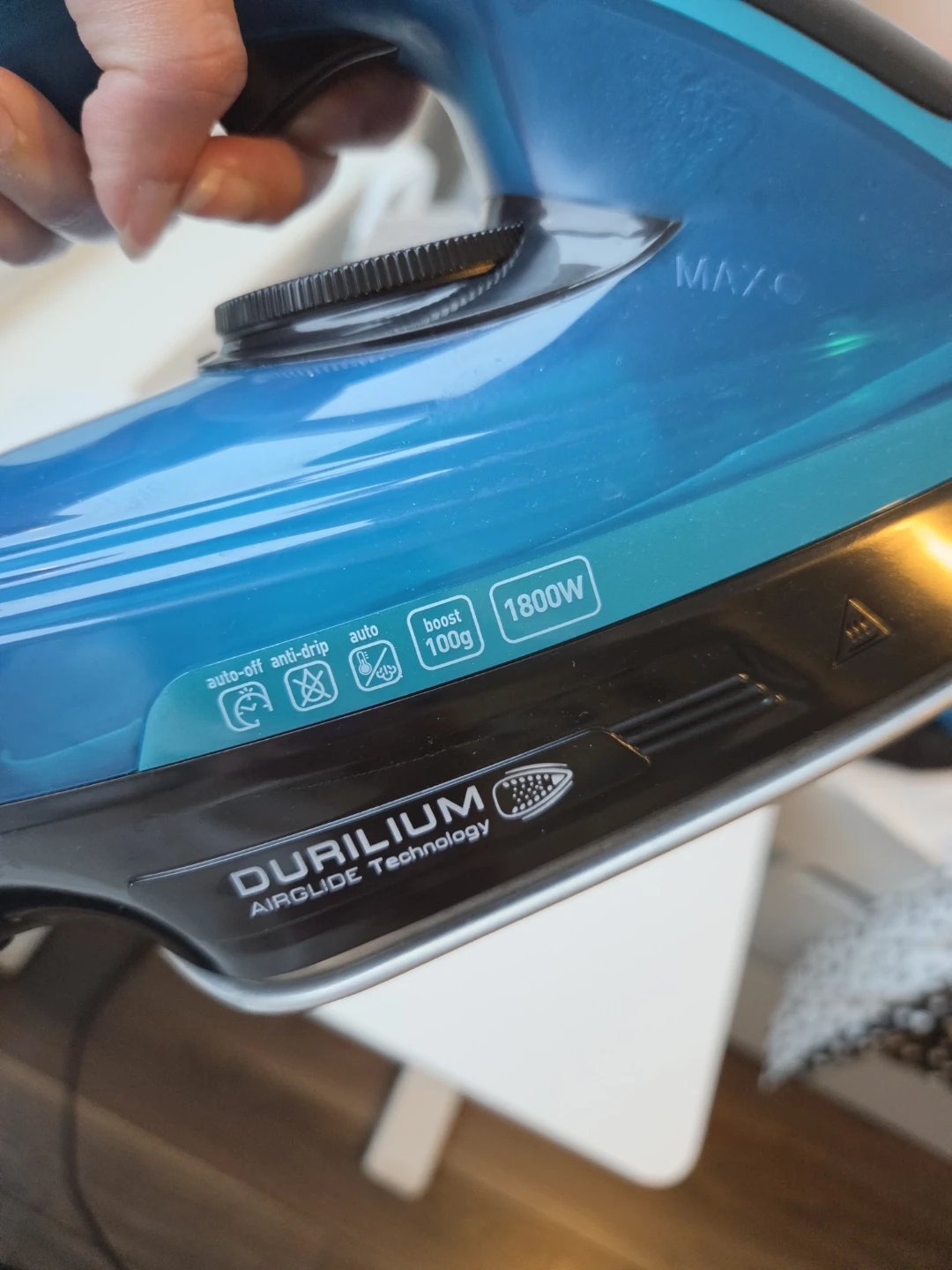 T-fal Ultraglide Plus Steam Iron - photo 4