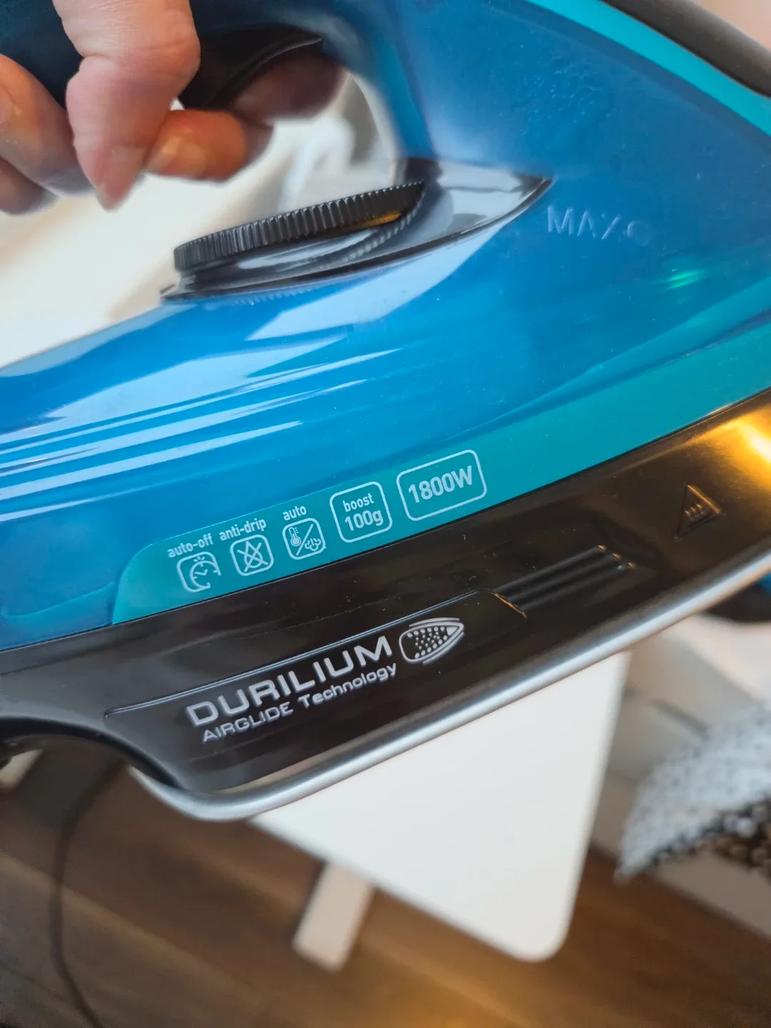 T-fal Ultraglide Plus Steam Iron - photo 4
