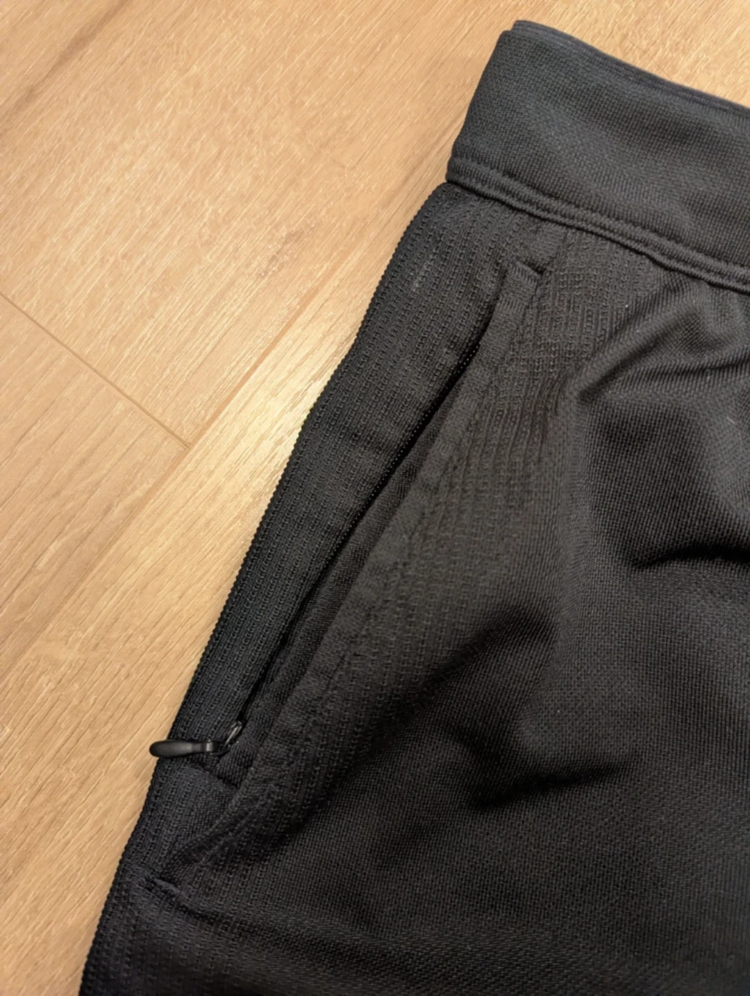 UNIQLO Black Athletic Shorts - photo 2