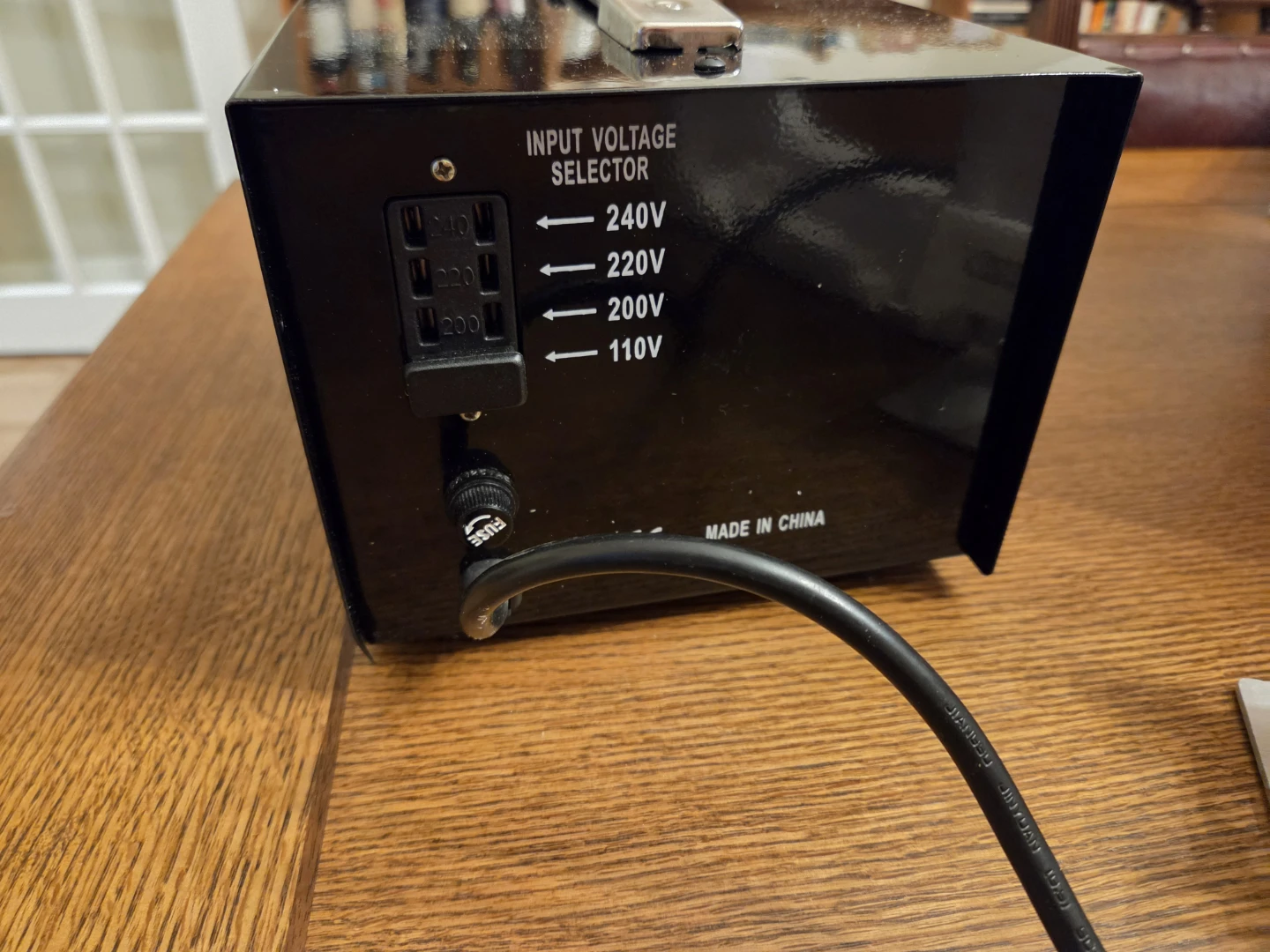 PowerBright 2000W Step Up & Down Voltage Transformer - photo 3