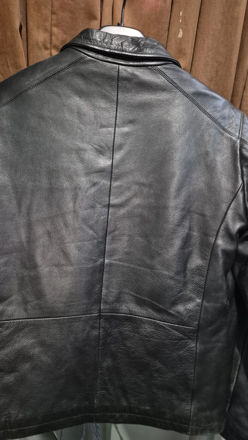 Danier Men's Leather Jacket - photo 4