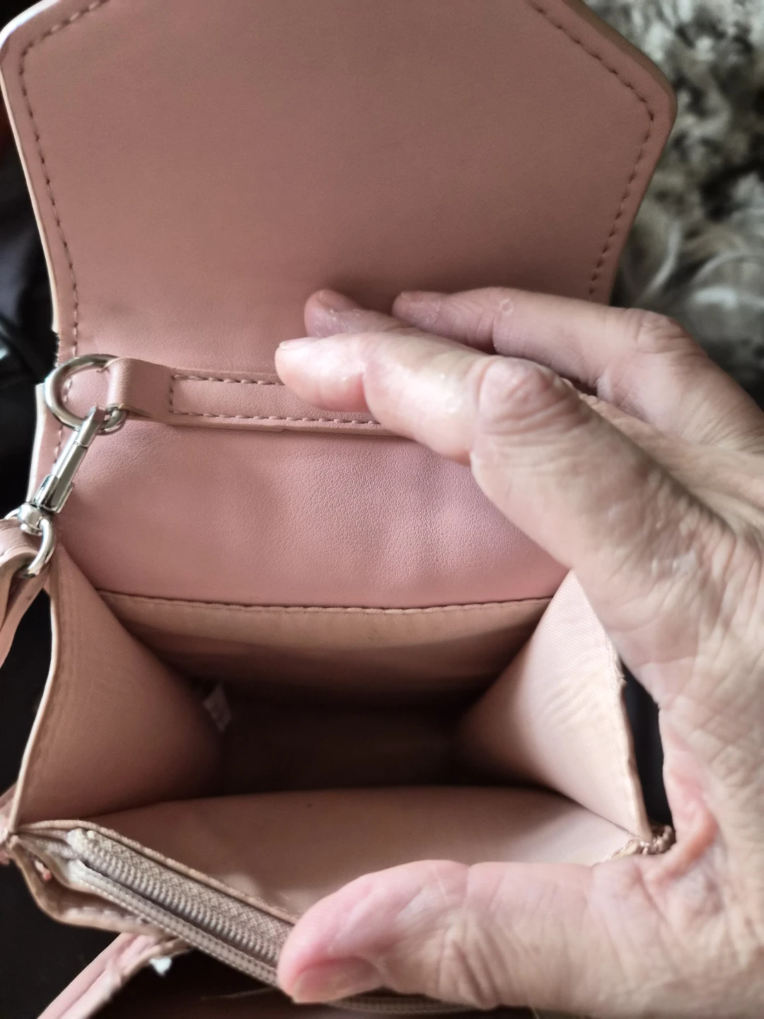 🏈Pink crossbody phone pouch - photo 3
