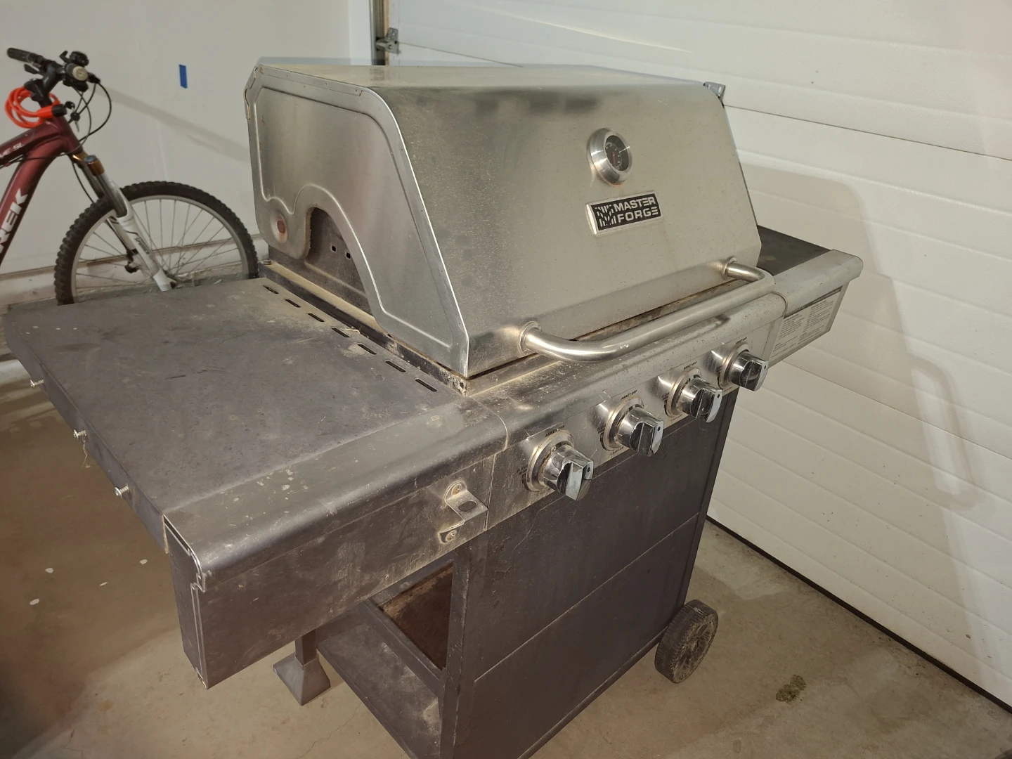 Master Forge Gas Grill - photo 2