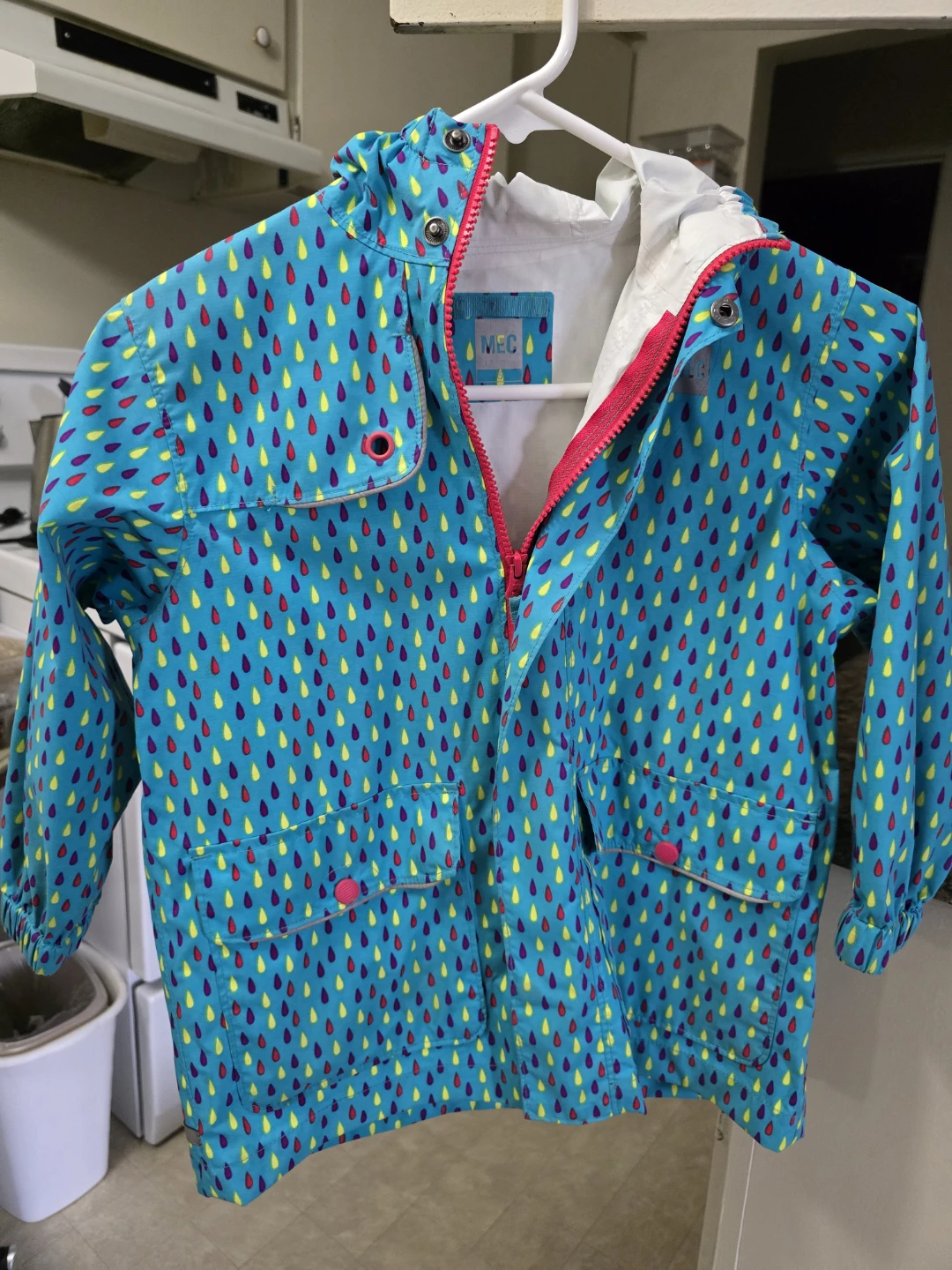 MEC Kids Rain Jacket Size 5